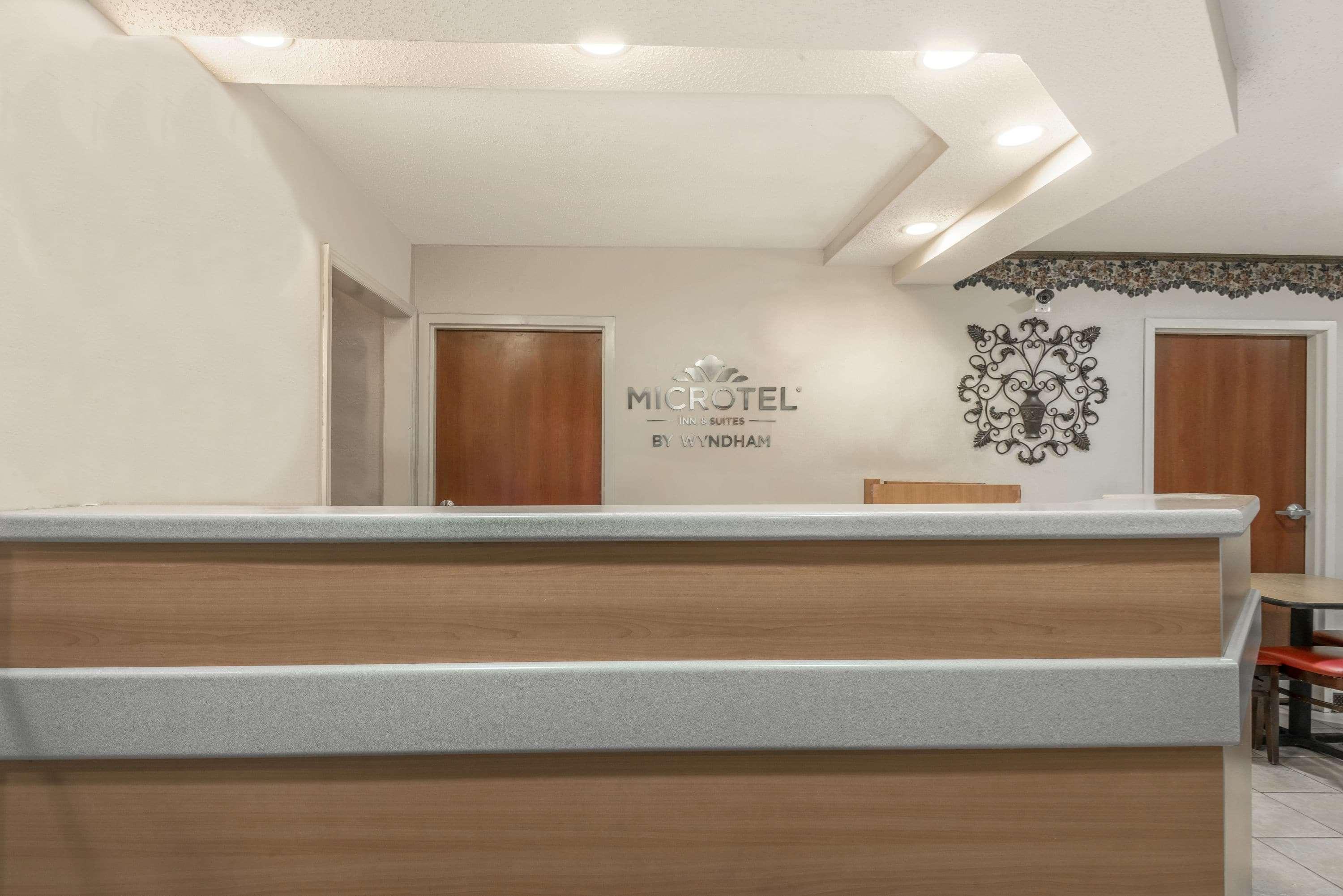 Microtel Inn & Suites By Wyndham Оберн Екстер'єр фото